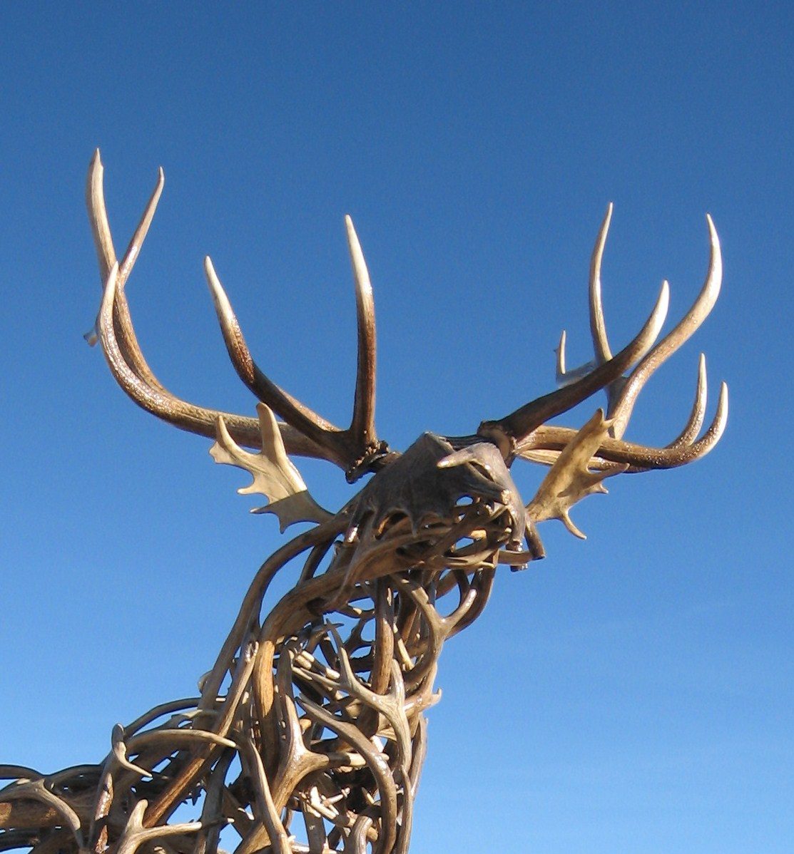 looking up samson sculpture 
