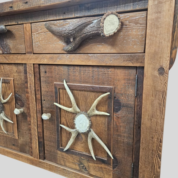antler handle details on sovereign mirage rifle rack